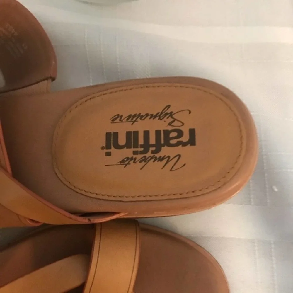 ⭐️Raffini Leather Sandals sz 10, 1.5” heel EUC